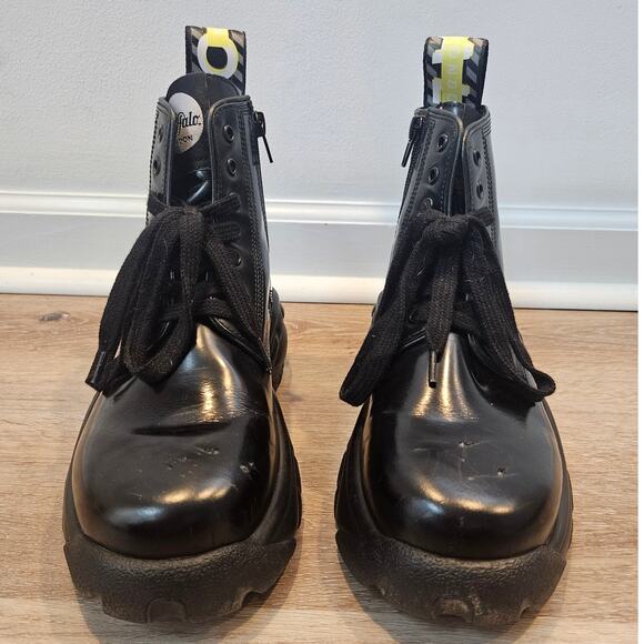 Buffalo London Gilian Black Leather Side Zip Chunky Ankle Boot sz 39 Bootie - Picture 3 of 10